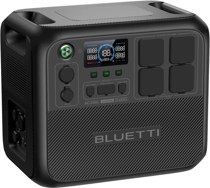 BLUETTI AC200L - powerful charging station 2048 Wh LiFePO4, 2400 W, fast charging 45 min